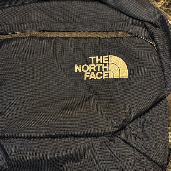 The North Face Router Transit backpack - Picture 2 of 16